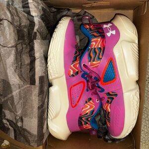 Under Armour UA Flow Breakthru 3 Shoes